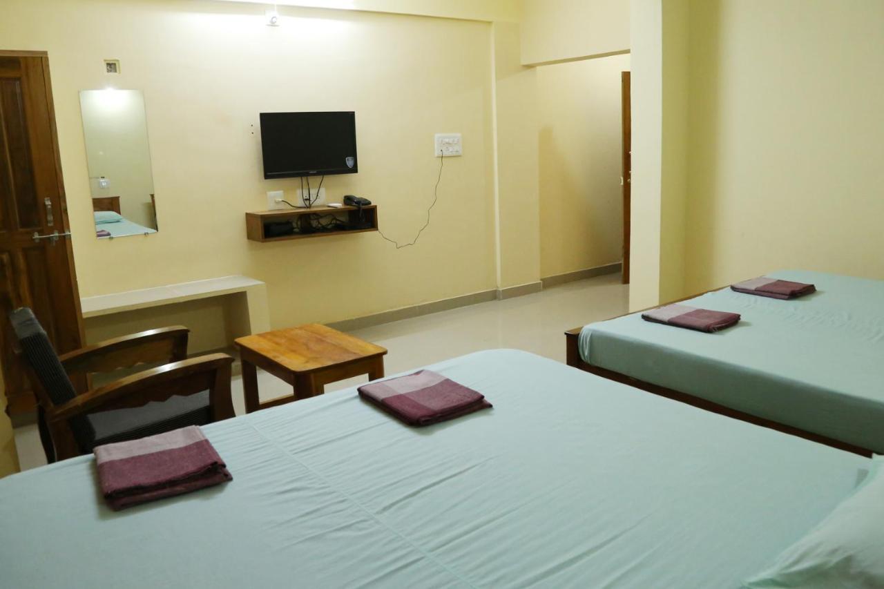 Sooryakamal Mahal Hotel Dharmastala Kültér fotó